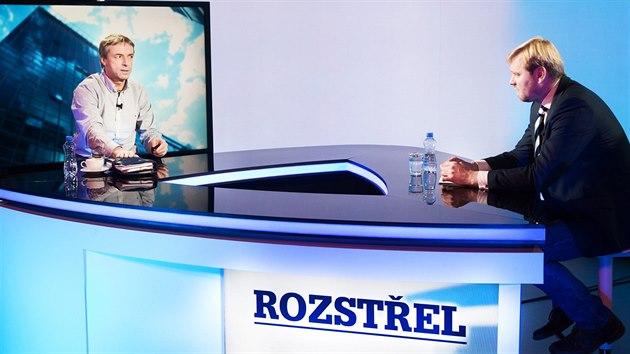 Pavel Bm a modertor Jaroslav Plesl v diskusnm poadu Rozstel na iDNES.tv (30. listopadu 2016)