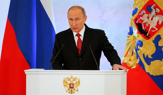 Vladimir Putin bhem tradiního poselství v Kremlu (1. prosince 2016)