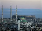 Pohled na citadelu a Zelenou meitu v Aleppu (2. prosince 2016)