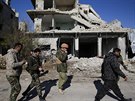 Rutí a syrtí vojáci kontrolují dobyté ásti Aleppa (4. prosince 2016)