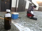 Pracovníci specializované firmy zaali v Kianov odebírat vzorky vody. Na...