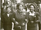 Hana s maminkou a bratrem Arnotem Lustigem roku 1939