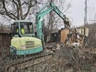 Demolice zahr�dk��sk� kolonie v Jate�n� ulici v Plzni, kterou v posledn�ch...