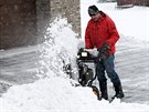 Někteří použili v Čeladné k odklízení sněhu sněhové frézy.