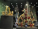 V Ostravském muzeu jsou v souasnosti k vidní korunovaní klenoty panovník z...