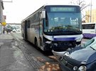 U brněnského autobusového nádraží se srazil autobus, dodávka osobní auto.