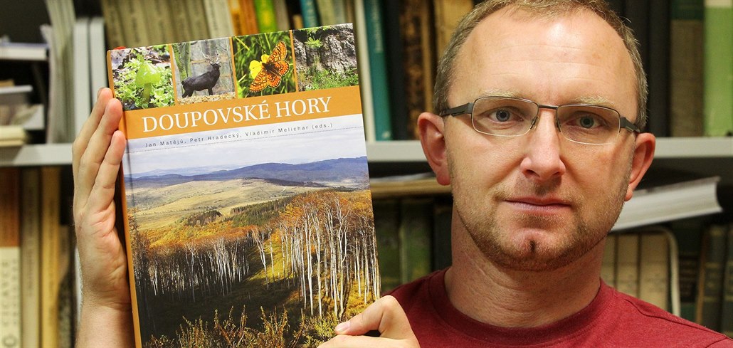 Jedním z autor� knihy Doupovské hory je Jan Mat�j�, absolvent P�írodov�decké...