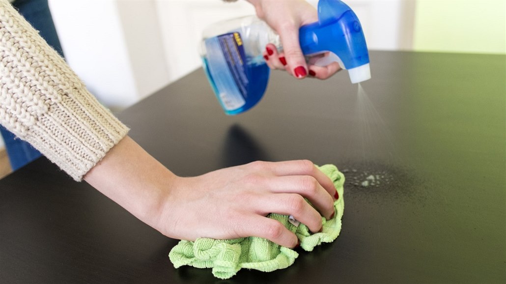Hygienické peklo v čínských hotelech. Personál usvědčila skrytá kamera