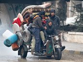 TK. Povstaleck tvrt v syrskm mst Aleppo opustilo bhem 24 hodin v ptek...