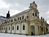 Kostel Nanebevzetí Panny Marie v Oseku
