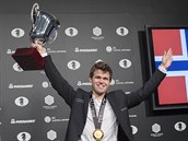 Magnus Carlsen z Norska se t z pohru pro achovho mistra svta.