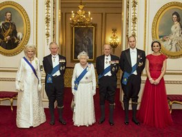 Vévodkyn z Cornwallu Camilla, princ Charles, královna Albta II., princ...
