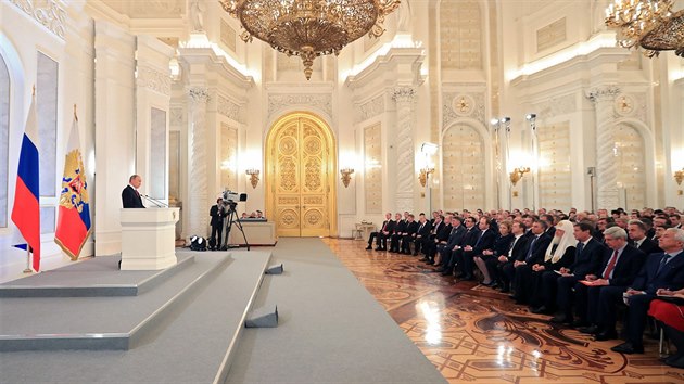 Vladimir Putin bhem tvrtenho projevu (1. prosince 2016)