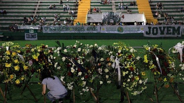 Brazilci se lou s fotbalisty klubu Chapecoense, kte zemeli pi leteckm netst v Kolumbii (3. prosince 2016).