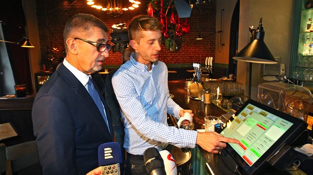 Ministr financ Andrej Babi provoval ve tvrtek rno ostr start EET v...