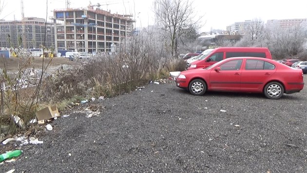 idika zapomnla na zpteku, jej auto sjelo ze strn (5.11.2016).