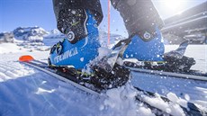 Závodní ly�a�ské boty musí být hodn� t�sné, sjezdovky jsou dnes extrémn� tvrdé...