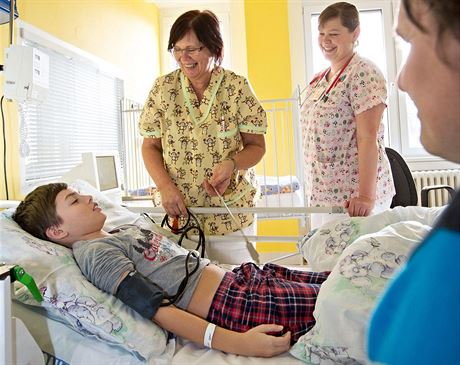 Desetiletého Tomáe Oblesera oetují na oddlení JIP strakonické nemocnice...