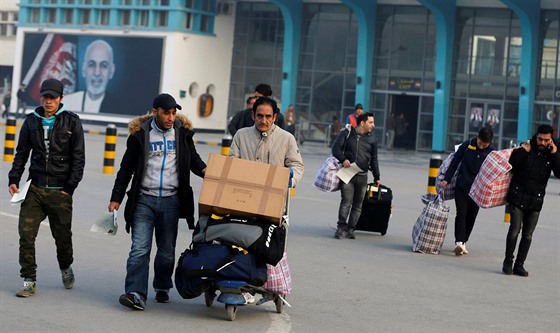 Do Afghánistánu se vrátila skupina 34 benc, kteí byli deportováni z...