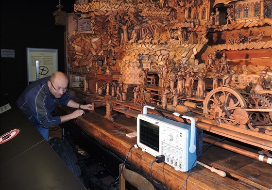 Odborníci ze Západoeské univerzity pomohli restaurovat Tebechovický betlém