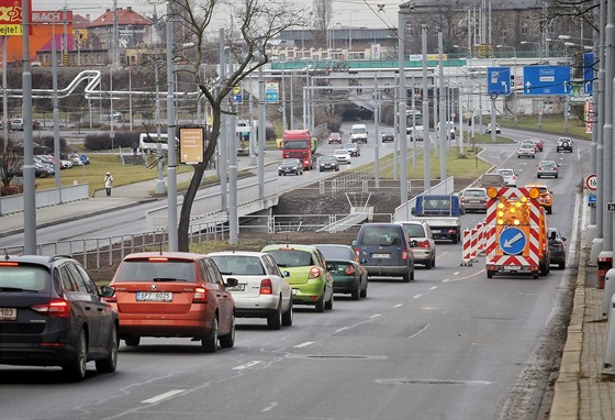 Nové mosty pes eku Úslavu v Plzni jsou od pondlí pln prjezdné