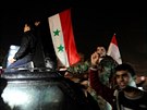 Píznivci Baára Asada slaví úspchy vládní ofenzivy proti povstalcm v Aleppu...