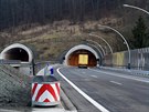 Poslední dokonený úsek dálnice D8 - na snímku tunely Prackovice