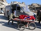 V Aleppu v pátek druhým dnem pokrauje evakuace. Odjezd civilist i povstalc...