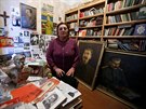 Nazi Stefaniviliová a její sbírka na téma Josif Stalin.