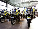 Zástupci policie bhem pebírání 135 nových motocykl BMW v Brn (12. prosince...