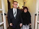 Petr Neas s manelkou Janou picházejí na jednání Obvodního soudu pro Prahu 1....