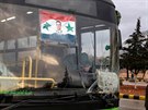 Autobusy ekaly na ízenou evakuaci obyvatel a povstalc z východního Aleppa. K...