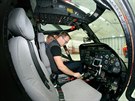 Pohled do pilotn kabiny vrtulnku Agusta A109 K2 slovensk spolenosti Air...