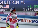 Mikaela Shiffrinová v cíli slalomu v Sestriere.