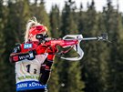 STOJKA. Nmecká biatlonistka Maren Hammerschmidtová pi stelb ve tafet v...
