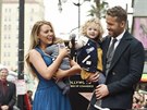 Ryan Reynolds, Blake Lively a jejich dcery (Los Angeles, 15. prosince 2016)