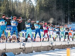 Momentka ze zvodu biatlonovch tafet mu ve slovinsk Pokljuce.