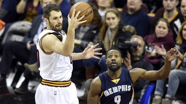 Kevin Love z Clevelandu se dostal k m dv ne Tony Allen z Memphisu.