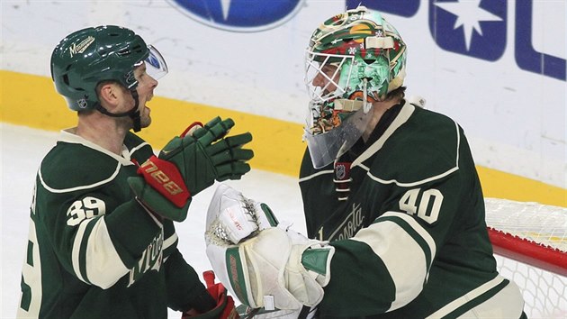 Brank Minnesoty Wild Devan Dubnyk v leton sezon pat mezi piku NHL a thne tm znovu do play-off