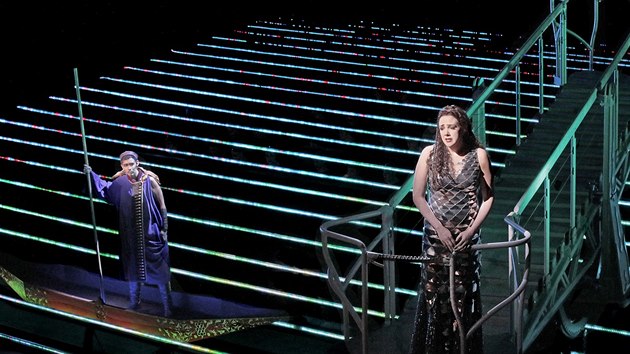Scna z opery Kaiji Saariaho L'amour de loin, kterou do kin odvyslala Metropolitn opera