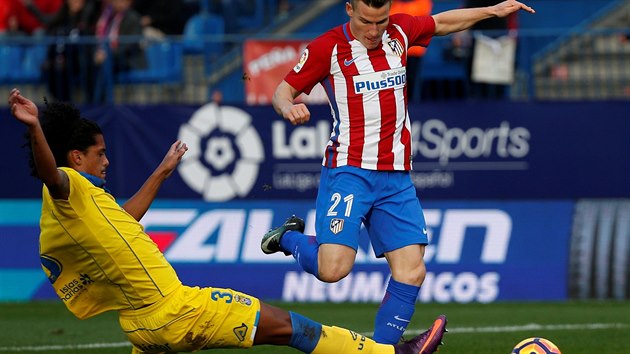 tonk Atltika Madrid Kevin Gameiro v akci v utkn s Las Palmas.