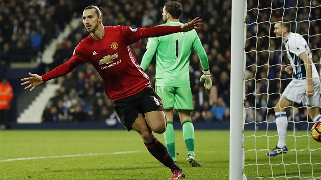 RYCHL VEDEN. vdsk tonk Zlatan Ibrahimovi poslal Manchester United na hiti West Bromu do veden u po pti minutch.