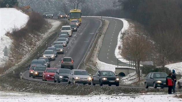 Silnice na Rychnovsku přestávají zvládat dopravní nápor
