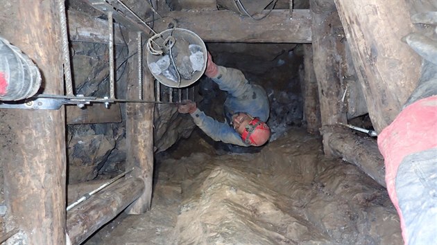 Odstranit zval jeskyn achta dalo obrovskou prci, speleologov vak v, e dky tomu v Moravskm krasu objev dal prostory.
