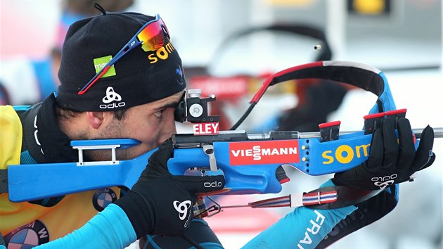 LEKA. Martin Fourcade na stelnici bhem sthacho zvodu v Novm Mst na Morav.