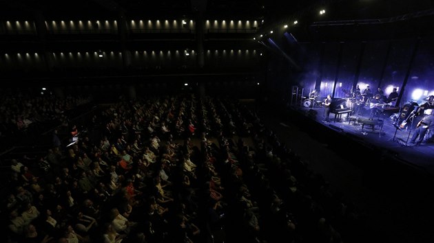 Ondej Gregor Brzobohat, Universum Tour (Forum Karln, Praha, 18. prosince 2016)