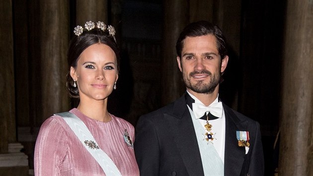 Švédská princezna Sofia a její manžel princ Carl Philip (Stockholm, 11. prosince 2016)
