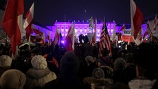 Protivládní demonstrace před sídlem polského prezidenta (18. prosince 2016)
