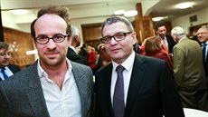 Na brněnskou předpremiéru filmu Masaryk pozval režisér Julius Ševčík (vlevo) do...