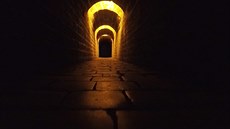 Starý tunel pro pí pod nádraím v praských Vysoanech